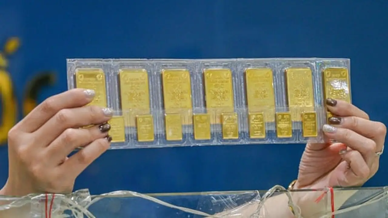 توقعات بانفجار أسعار الذهب نحو 6000 دولار مقابل استقرار النفط تحت 100 للمرحلة المقبلة